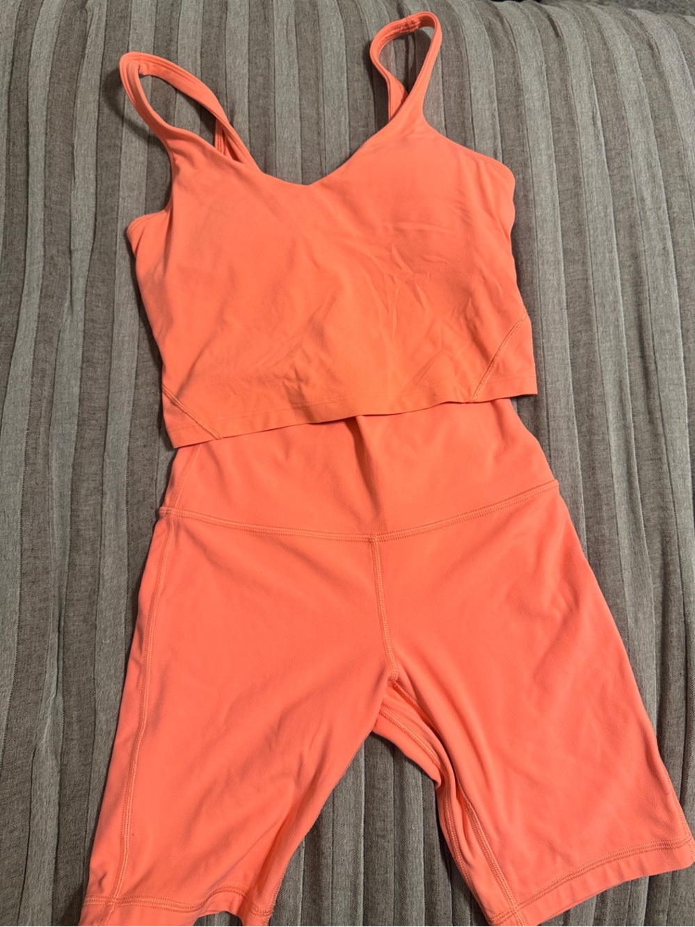 Lululemon Raspberry cream Align set